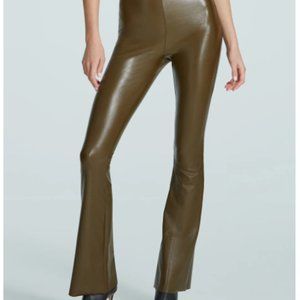 NEVER BEEN WORN - Commando Faux Leather Flare Leggings